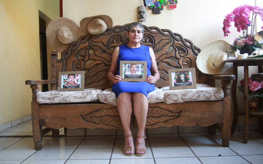 “Estoy buscando los pedacitos de corazón que me quitaron”