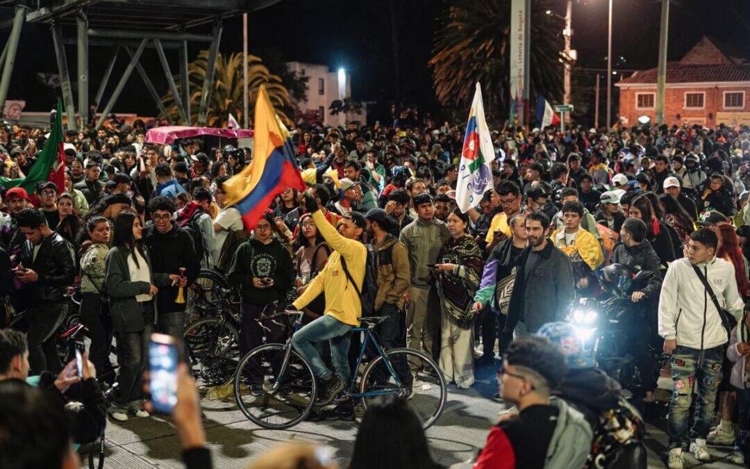 Ante la incertidumbre, Colombia se aferra a su historia de resistencia